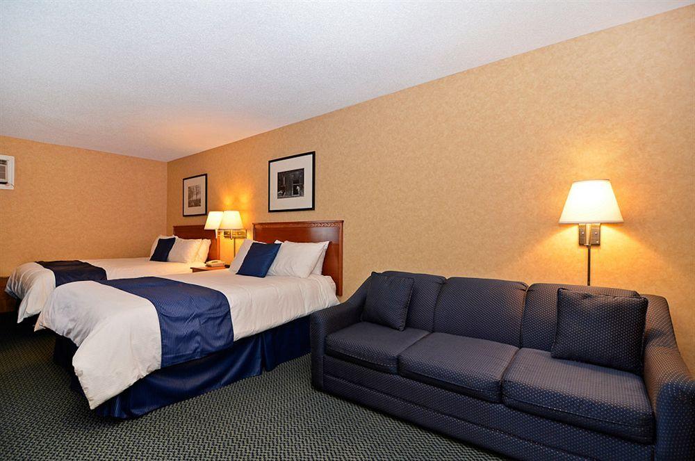 Best Western Plus Country Meadows Inn Aldergrove Екстериор снимка
