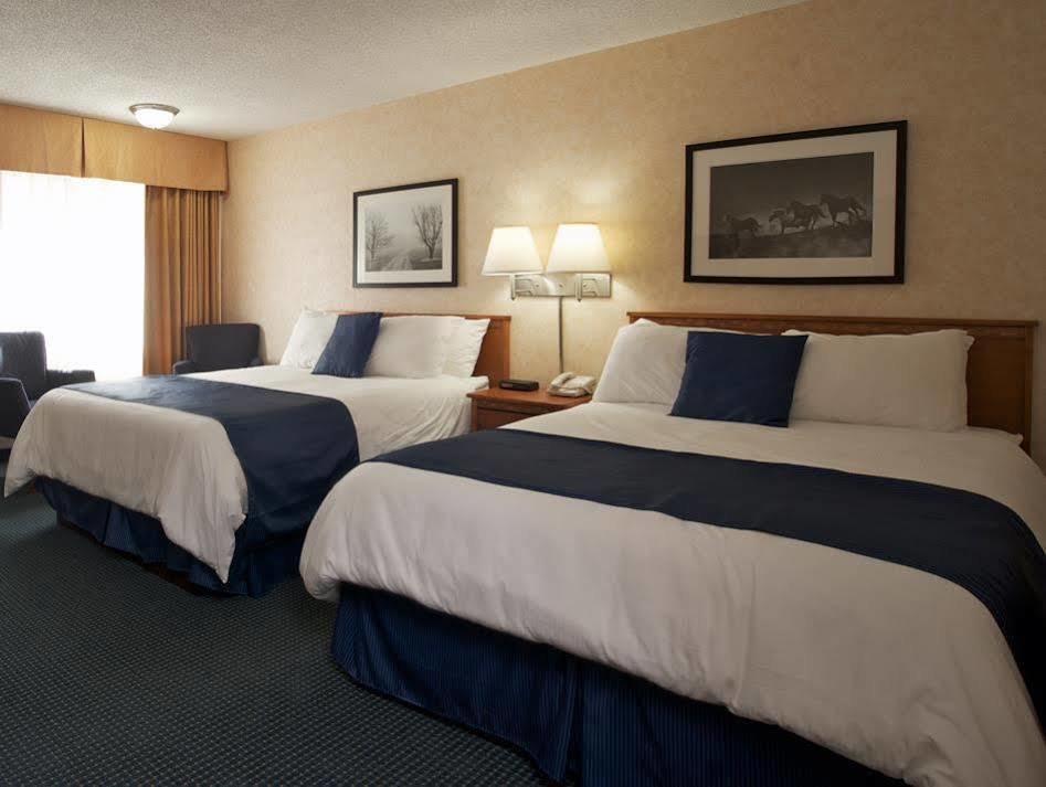 Best Western Plus Country Meadows Inn Aldergrove Екстериор снимка