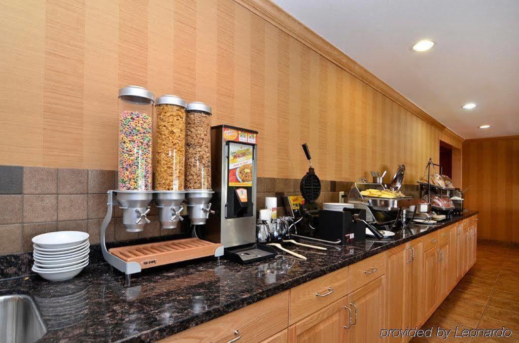 Best Western Plus Country Meadows Inn Aldergrove Екстериор снимка